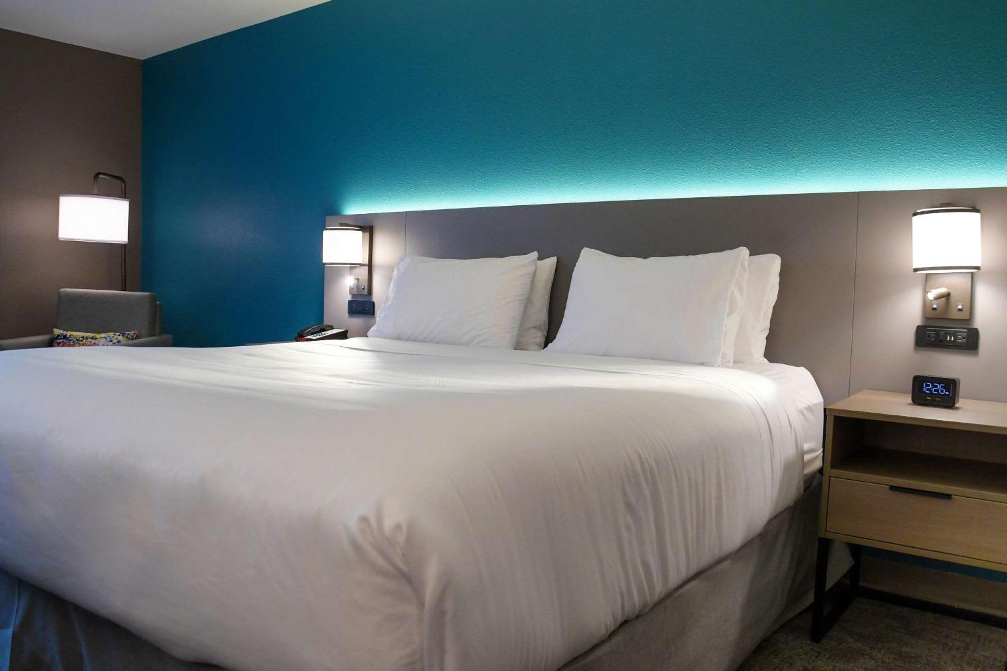 Comfort Inn & Suites Nw Milwaukee Germantown Exteriör bild