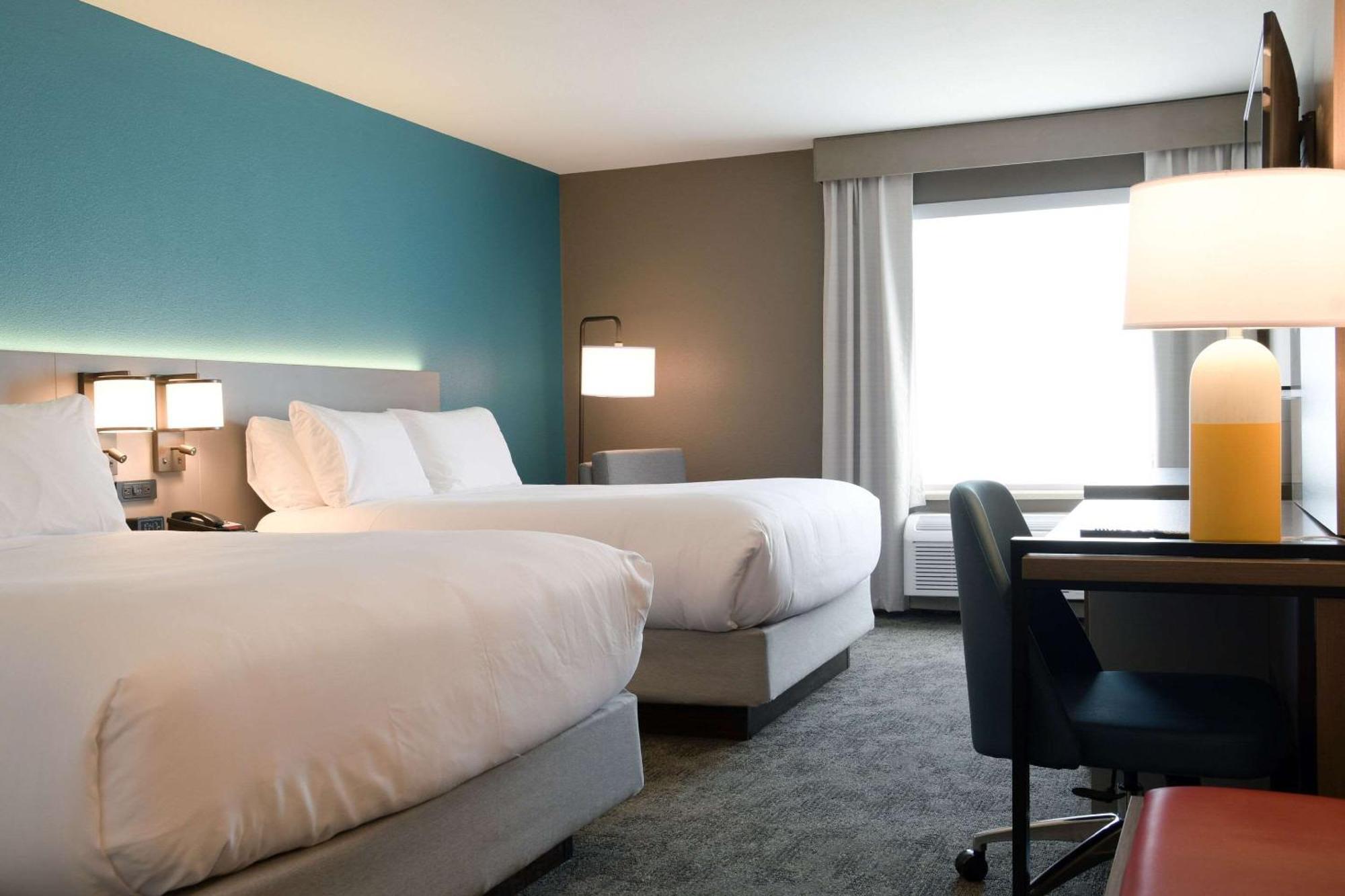 Comfort Inn & Suites Nw Milwaukee Germantown Exteriör bild